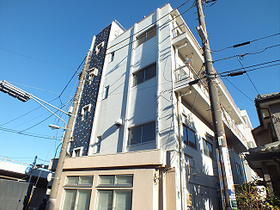 東京都調布市下石原１ 4階建 築51年6ヶ月