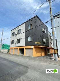 北海道札幌市西区発寒十二条４ 3階建 築7年3ヶ月