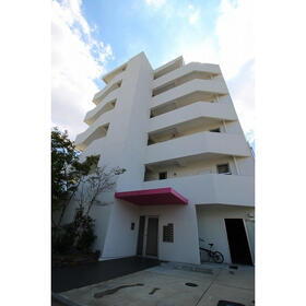 ＡＫＨＭ 6階建