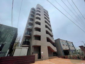 北海道札幌市中央区北三条西２８ 8階建 築32年7ヶ月