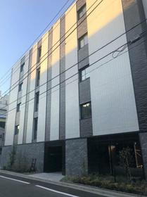 東京都新宿区市谷左内町 5階建 築3年6ヶ月