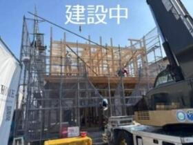 富山県黒部市荻生 2階建 