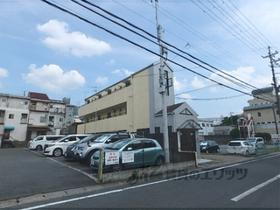 プレアール勧修寺 3階建