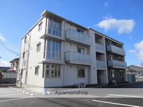 福島県福島市瀬上町字町頭 3階建