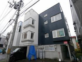 北海道札幌市中央区南九条西１３ 3階建 築32年7ヶ月