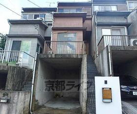 京都府京都市北区大北山原谷乾町 2階建