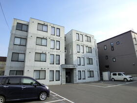 北海道札幌市豊平区月寒東一条７ 4階建
