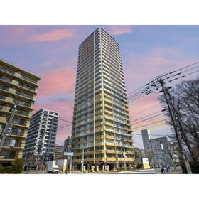 北海道札幌市中央区北三条西１６ 31階建 築18年2ヶ月
