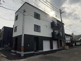 北海道札幌市中央区南二十条西１０ 3階建 築2年9ヶ月