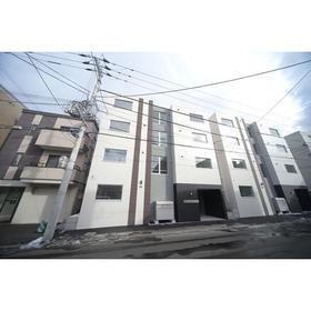 北海道札幌市西区西町北６ 4階建 築4年8ヶ月