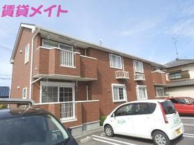 三重県松阪市嬉野中川町 2階建