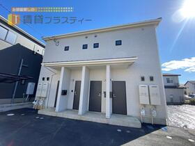 千葉県市川市宮久保３ 2階建 