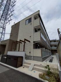 神奈川県横浜市港北区樽町４ 3階建 築1年10ヶ月