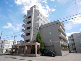 北海道札幌市東区北二十二条東１６ 7階建 築32年8ヶ月
