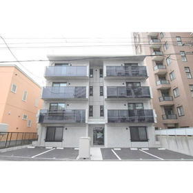 北海道札幌市中央区北三条西２４ 4階建 築3年6ヶ月