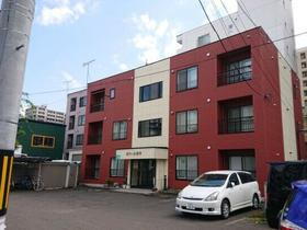 北海道札幌市豊平区豊平三条７ 3階建 築26年10ヶ月