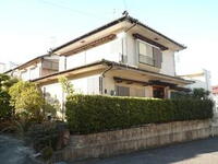 東山町(池田)貸家