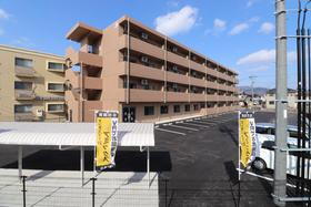 広島県東広島市西条町下見 4階建 築5年6ヶ月
