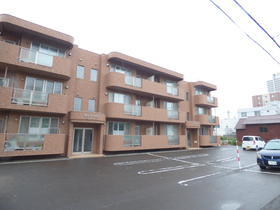 北海道札幌市中央区北三条東１０ 3階建 築20年5ヶ月