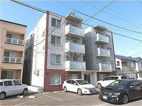 北海道札幌市東区北四十三条東１３ 賃貸マンション