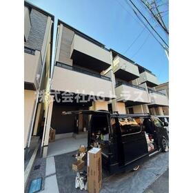 埼玉県さいたま市見沼区東大宮４ 3階建 