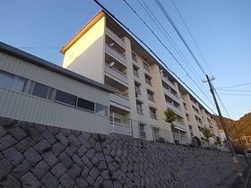 兵庫県神戸市灘区鶴甲４ 5階建 築54年8ヶ月