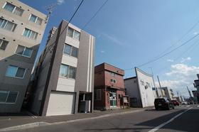 北海道札幌市豊平区美園三条４ 4階建 築7年5ヶ月