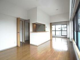 東京都中野区南台２ 10階建 築27年11ヶ月