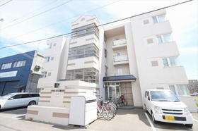 北海道札幌市中央区北十条西２１ 4階建 築35年8ヶ月