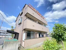 千葉県成田市囲護台１ 3階建 築27年4ヶ月
