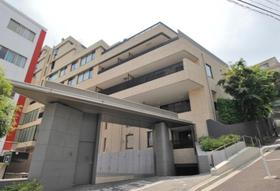 東京都港区六本木５ 地上8階地下2階建 築8年10ヶ月