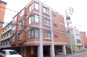 北海道札幌市白石区菊水三条４ 4階建 築33年11ヶ月