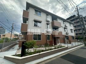 京都府京都市伏見区深草野田町 3階建