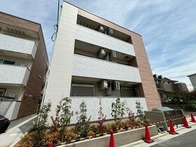 大阪府堺市東区白鷺町１ 3階建 築1年8ヶ月