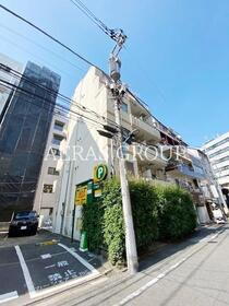 東京都新宿区住吉町 賃貸マンション