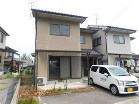 西連寺貸家　西側 2階建