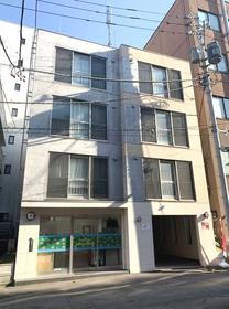 北海道札幌市中央区大通西１７ 4階建 築13年5ヶ月
