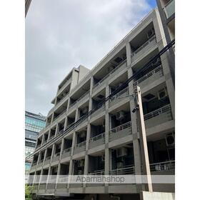 サージュ赤坂 7階建