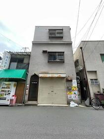 大阪府大阪市淀川区東三国６ 築60年12ヶ月 3階建