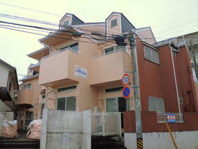 レオパレス三百人町