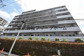 東京都三鷹市下連雀３ 8階建 築18年10ヶ月