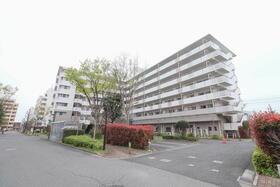ＵＲグリーンタウン光ヶ丘 7階建