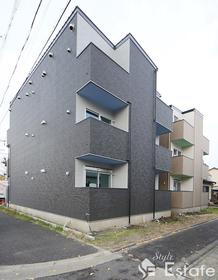 愛知県名古屋市中川区柳島町１ 3階建 築6年3ヶ月