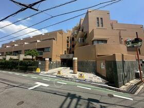 大阪府池田市石橋４ 6階建