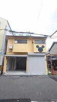 鶴町3丁目 車庫付貸家