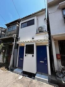 市岡２丁目　貸家