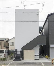 大阪府堺市西区鳳中町７ 2階建 築9年4ヶ月