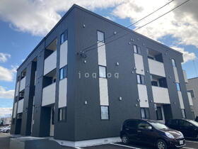 Ｌａｓｈｉｃ 3階建