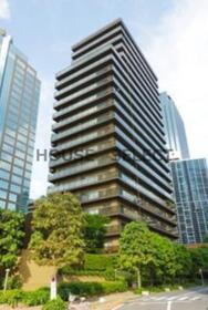 東京都新宿区西新宿６ 地上20階地下2階建 築28年