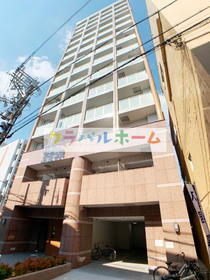 大阪府大阪市淀川区十三本町１ 14階建